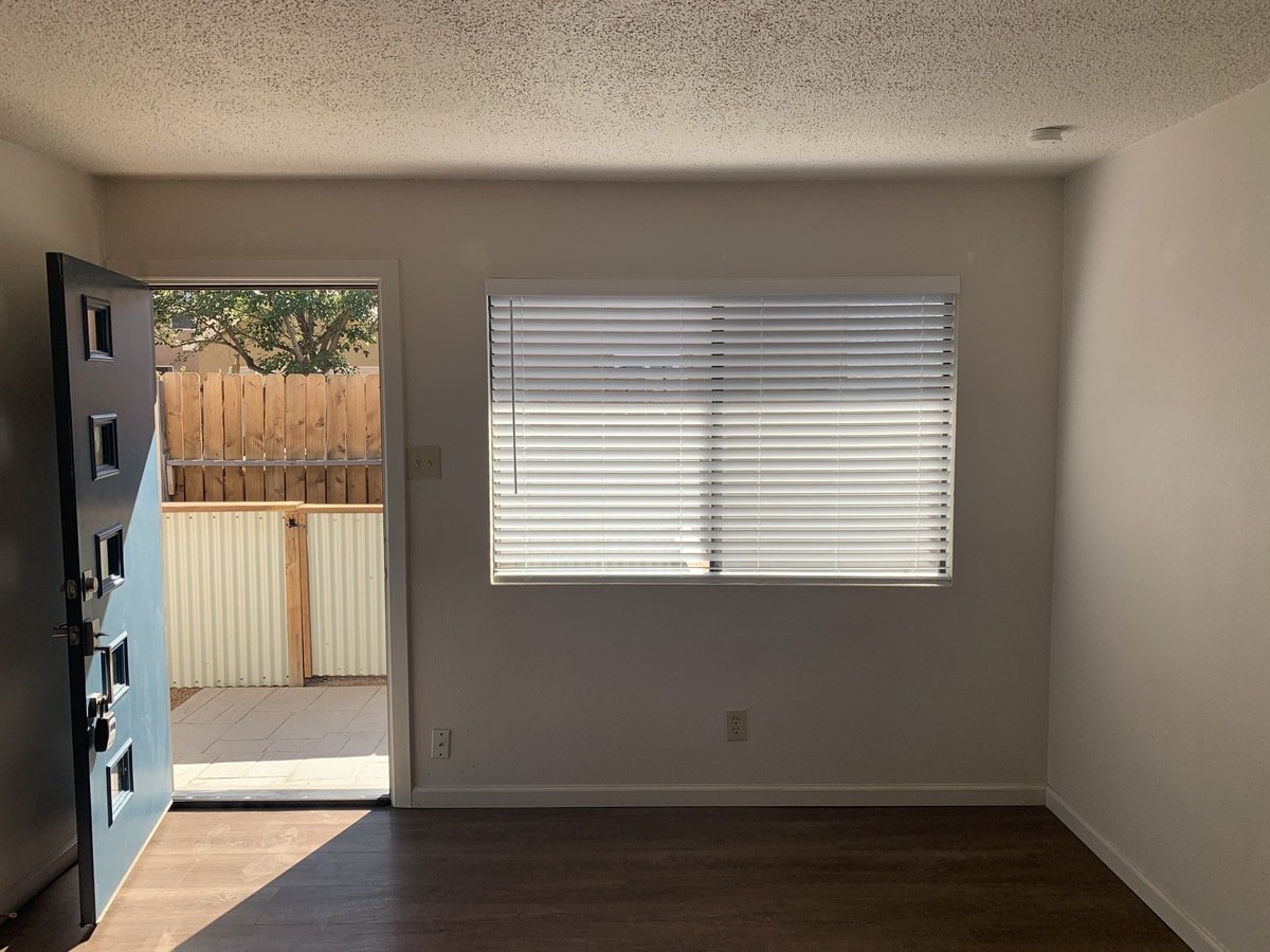 Modern Luxury Apartment W/ Private Yards In... Albuquerque, NM