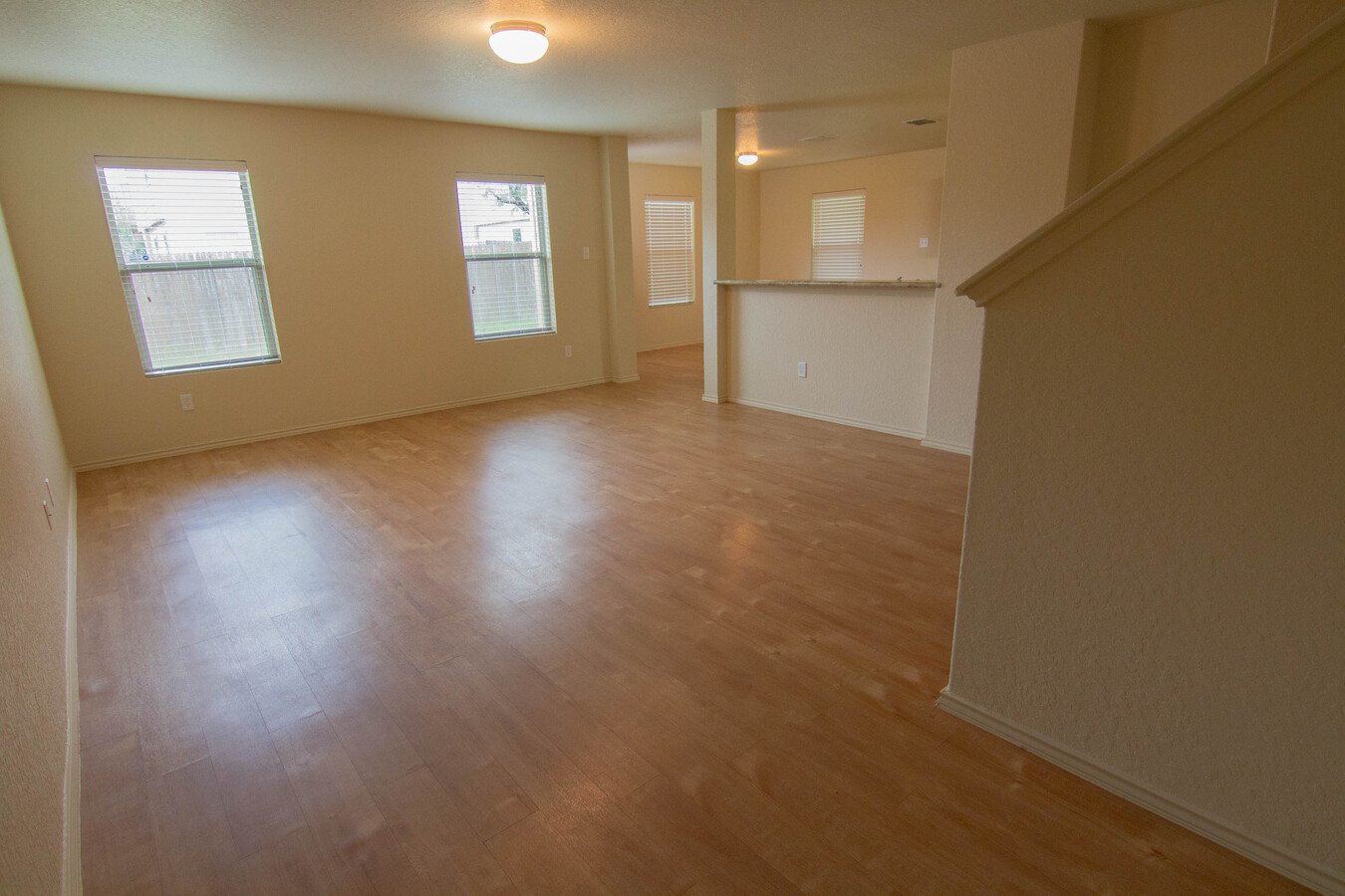 Aspen Park East 5910 Aspen Garden, San... Apartments San Antonio, TX