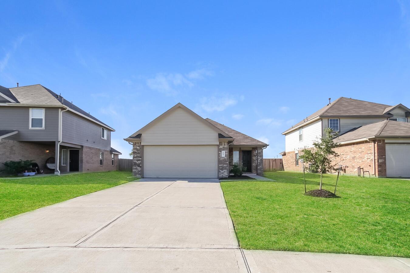 Mackenzie Creek 2650 Lina Dr, Conroe, Tx 77301 Apartments Conroe, TX