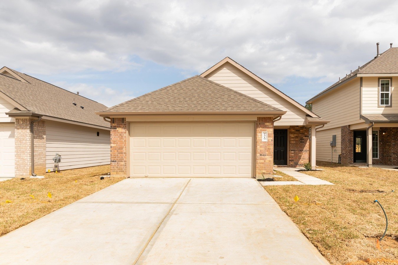 Mackenzie Creek 2319 East Chunk Dr, Conroe, Tx... Apartments Conroe, TX