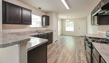 5 of 17 Almeda Trace - 13159 Withee Path Ln, Houston, Tx, 77048 House for rent in Houston, TX
