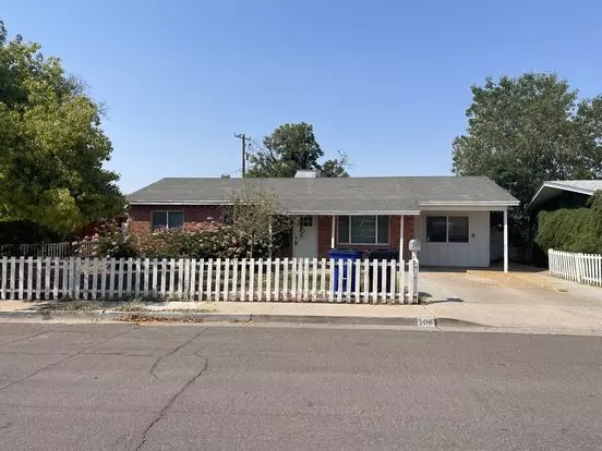 Downtown Gilbert 3 Bedrooms 2 Baths House And Huge Bonus Room Apartment for rent in Gilbert, AZ