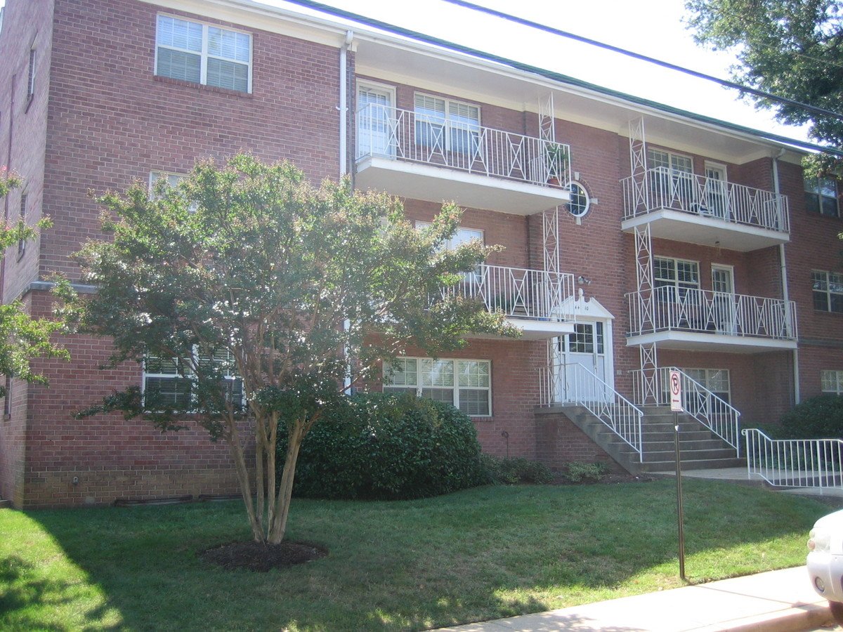 4410 N. Carlin Springs RD Apartment for rent in Arlington, VA