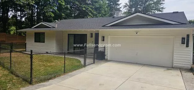 4 Bedroom Rambler On Acreage Apartment for rent in Kent, WA