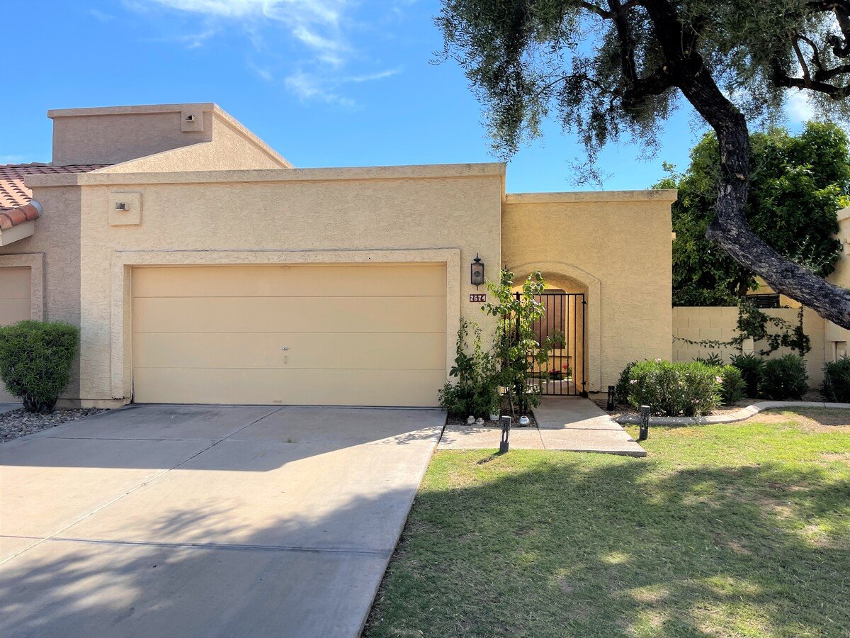 2Bd 2Ba Chandler Townhome W/ Community Pool! Apartments Chandler, AZ