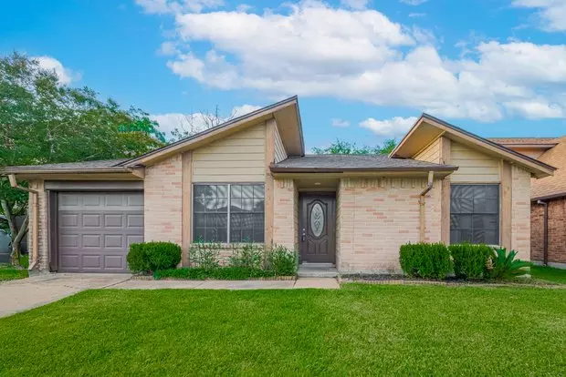 15331 Peachmeadow Apartment for rent in Channelview, TX