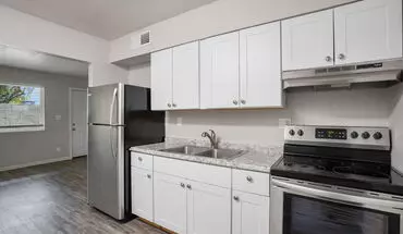 2 of 8 6621 W Myrtle Ave Apartment for rent in Glendale, AZ