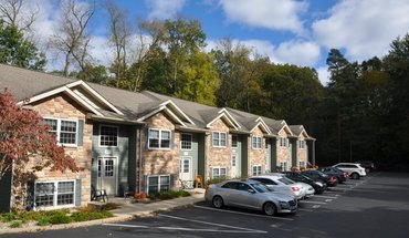 4 Bedroom, 2 Bathroom - Townhomes Close To Wmu Apartment for rent in Kalamazoo, MI