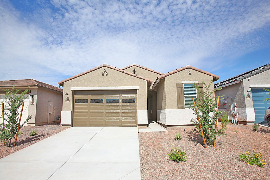 **brand New Home, Never Lived In!!** Apartments Surprise, AZ