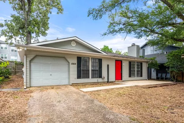 Close To The University Of South Alabama Apartment for rent in Mobile, AL Close To The University Of South Alabama Apartment for rent in Mobile, AL