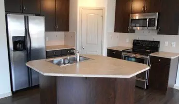 3 of 7 Live As King And Queen 1 Month Free With 1 Year Term House for rent in Edmonton, AB