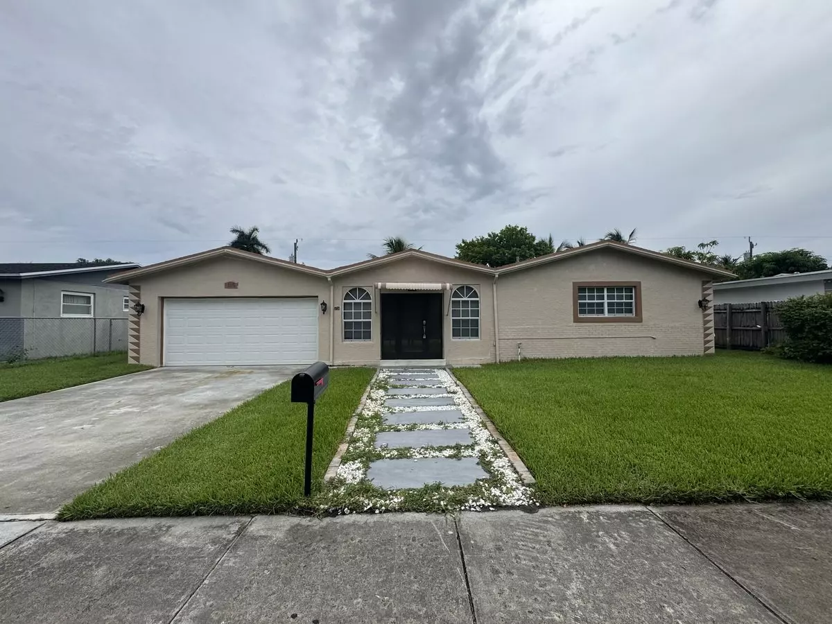 Spacious 5-bedroom Home, 4-car Garage In Prime Miami Location! House for rent in Miami, FL