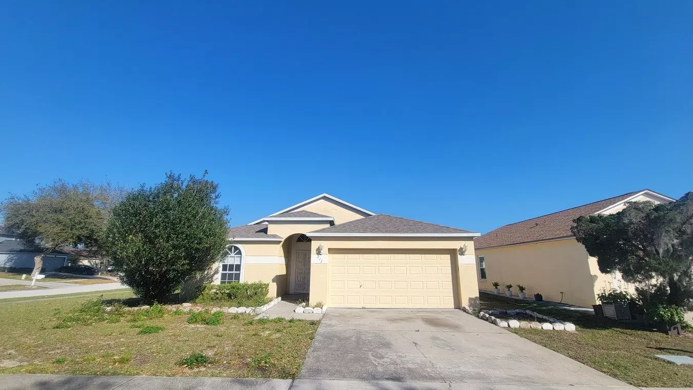 Move-in Special: Get Half A Month Of Rent Free! House for rent in Valrico, FL