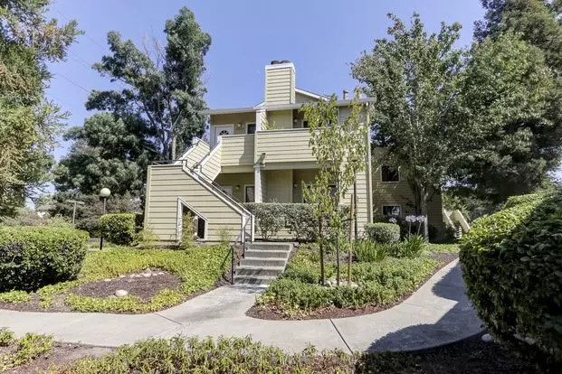 Stylish 2 Bed / 2 Bath Berryessa Condo Apartment for rent in San Jose, CA