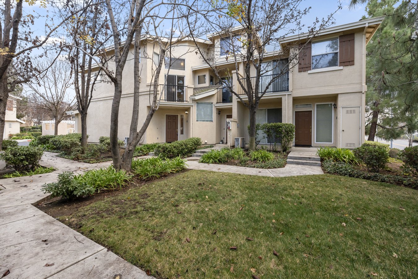Picture of 46 Stunning Luxury Penthouse Designs with Sky-High Style