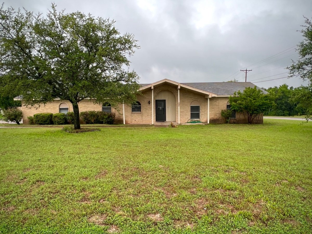 132 Castleman Cir Hewitt, TX House for Rent Rentable