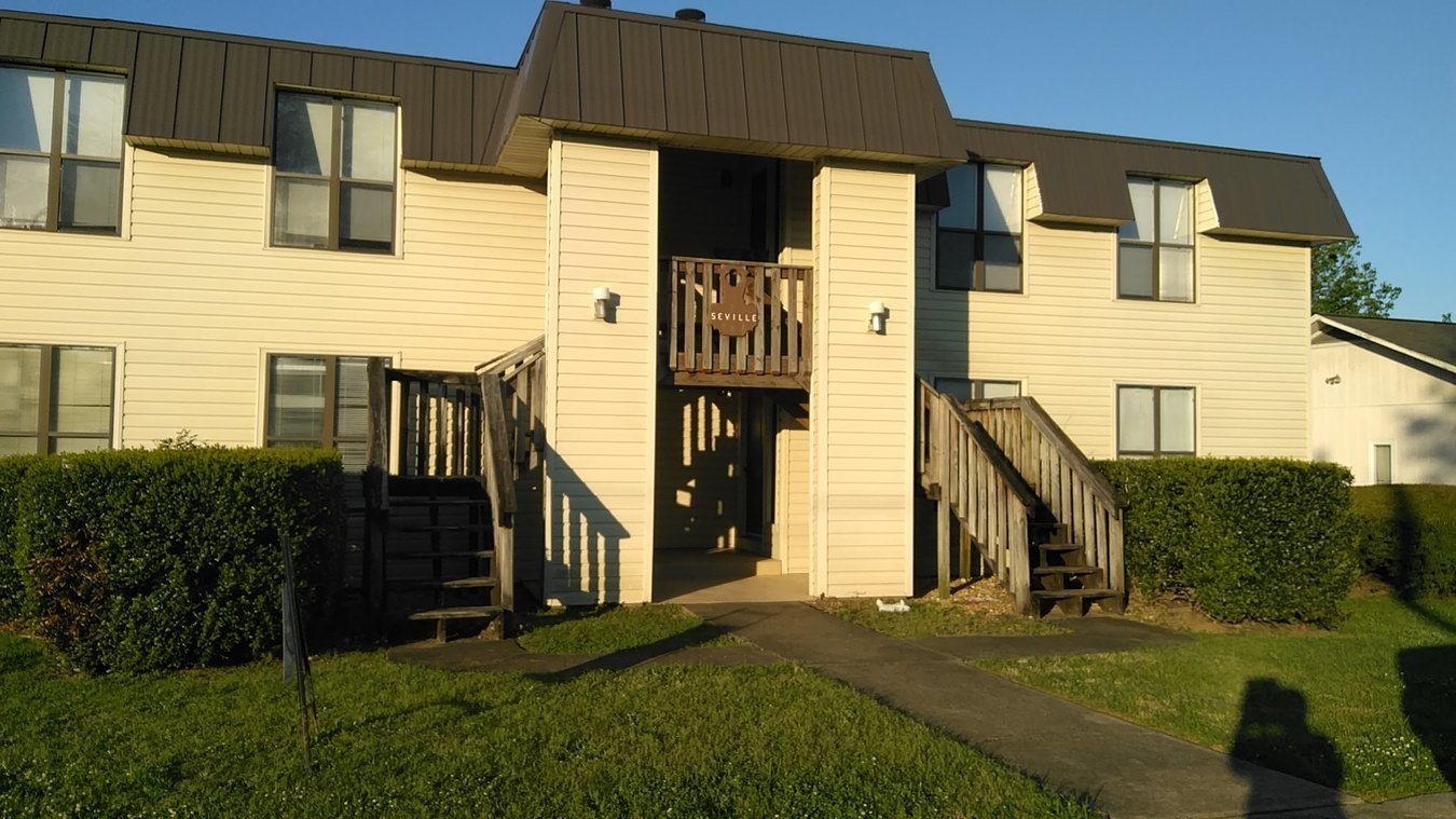 2 of 4 207 Glenwood Drive Apartment for rent in Enterprise, AL