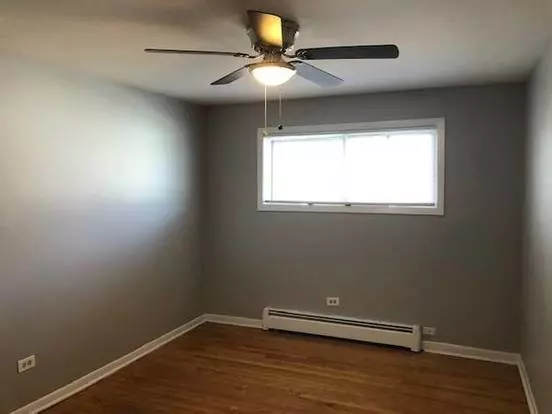 10720 S Ridgeland Ave Apartment for rent in Worth, IL