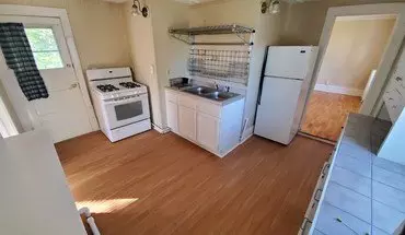5 of 25 Hopkins! 1B Deck, Yard, W/d ,walk To Shops ,bus Avail 7/6/2021 Apartment for rent in Hopkins, MN