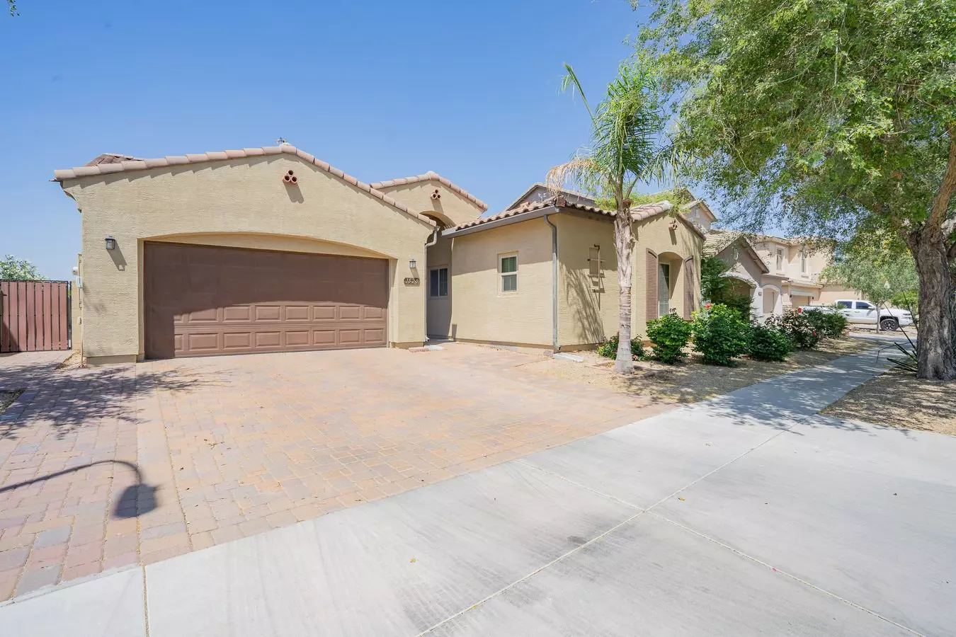 1520 E Apollo Rd House for rent in Phoenix, AZ
