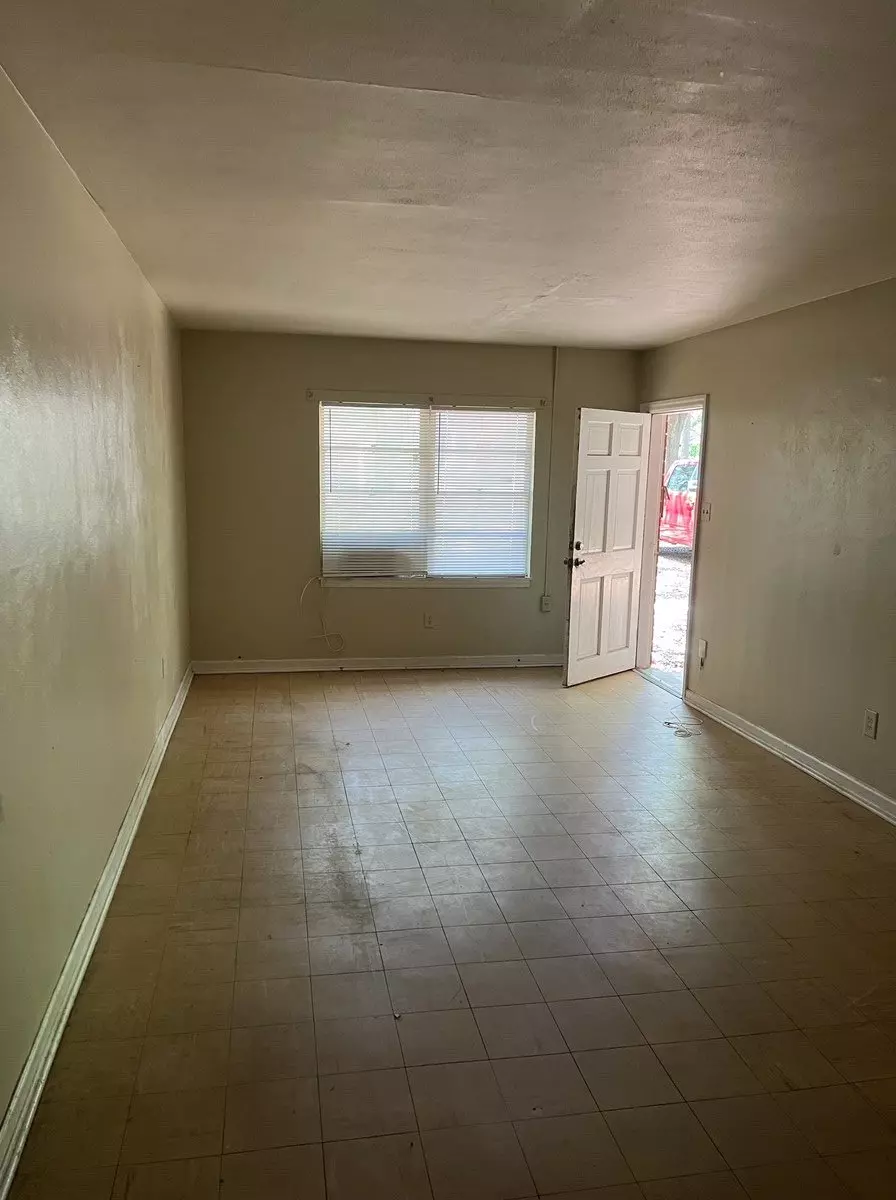 717 9Th Ave Apartment for rent in Albany, GA