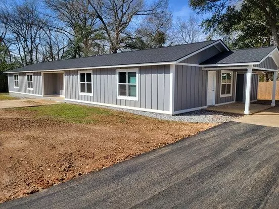 157 Brim St Apartment for rent in Dawson, GA