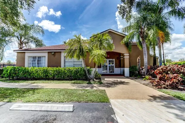 Nice 2 Bedroom Apt For Rent Apartment for rent in West Palm Beach, FL
