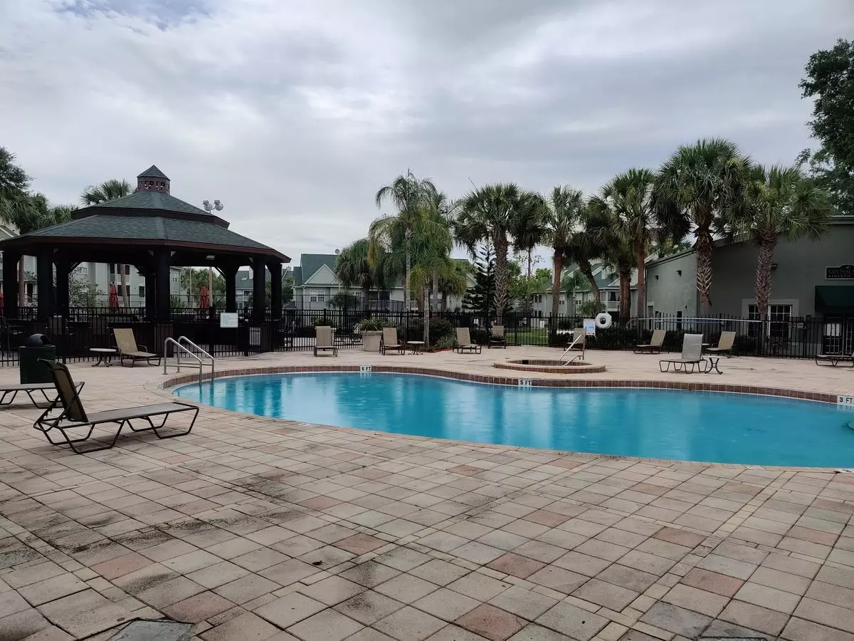 Beautiful Condo Unit 2/2 House for rent in Orlando, FL
