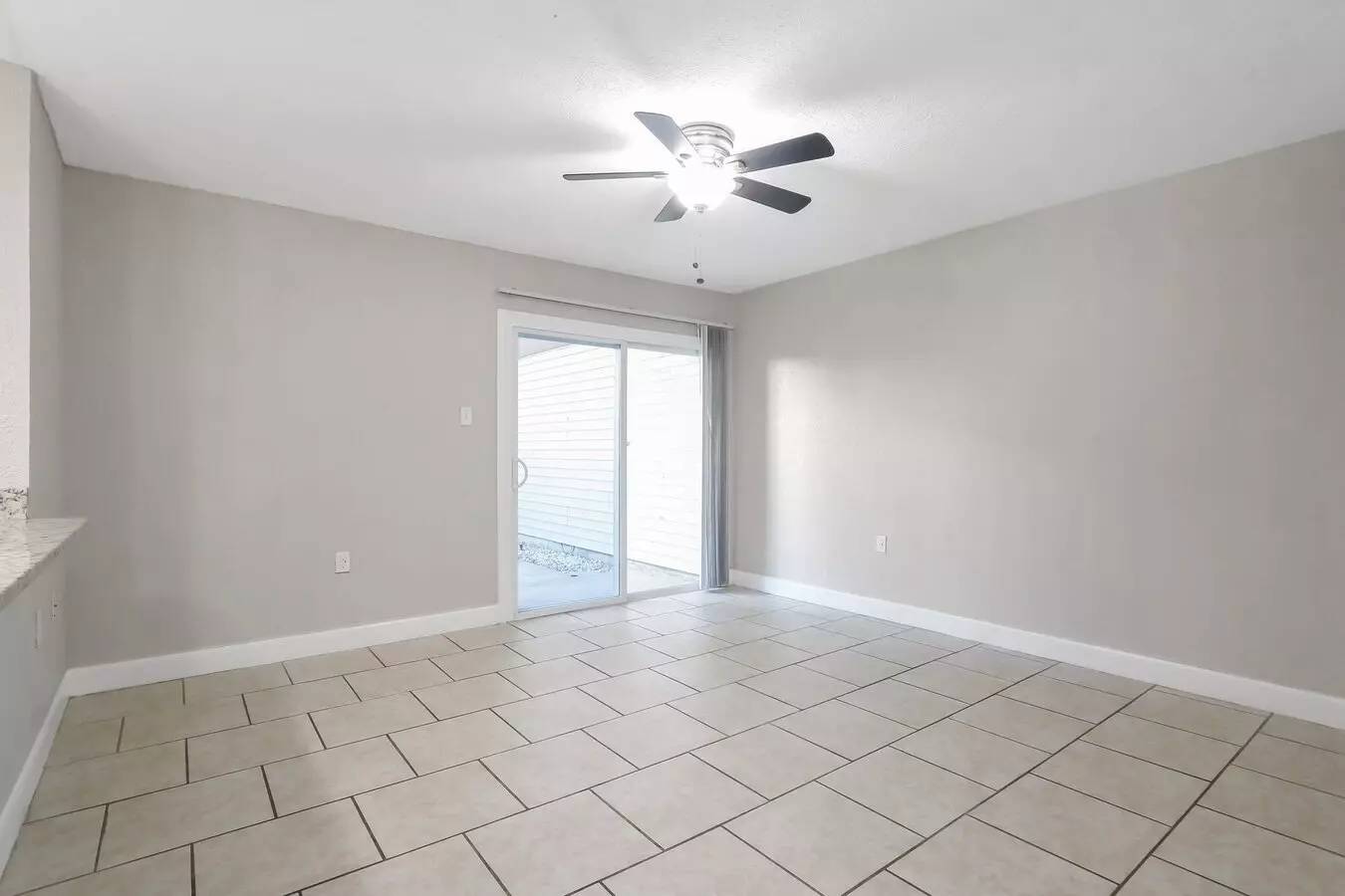 2/2.5 Big And Spacious With Tiles, Washer/dryer And Patio In The Unit House for rent in Orlando, FL