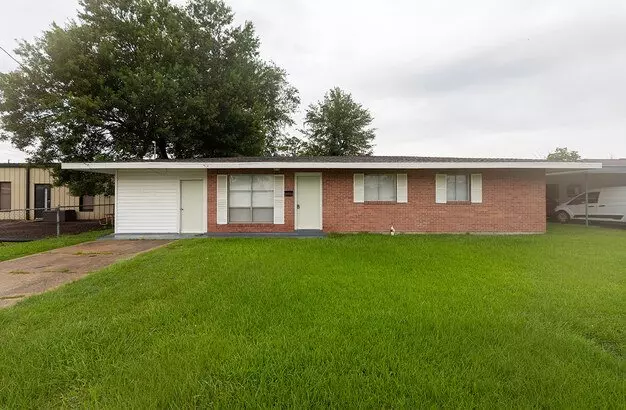 1113 Cactus Dr Apartment for rent in Lake Charles, LA