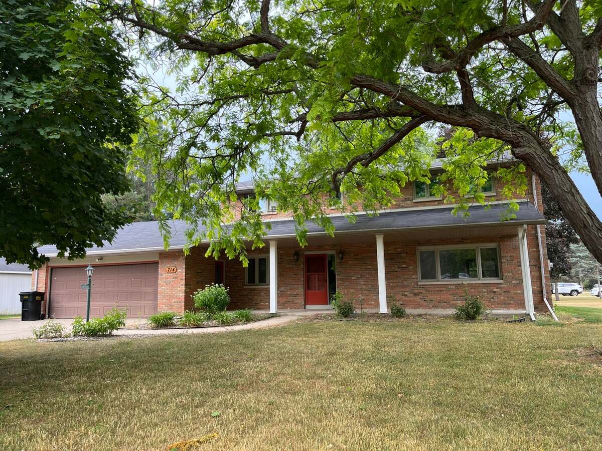 714 Gun River Dr Plainwell, MI House for Rent Rentable