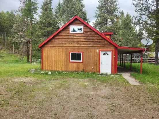 Cozy 1-bedroom + Loft Home On 3 Acres Apartment for rent in Kalispell, MT