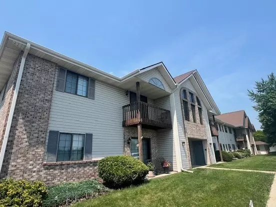 714-722 Faryl Ave Apartment for rent in Delavan, WI
