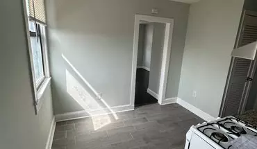 3 of 7 2413-3 Greenmount Ave House for rent in Baltimore, MD