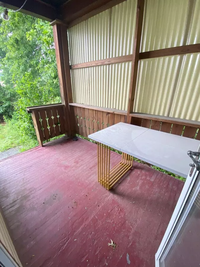 1123 Zinkham St House for rent in Mc Kees Rocks, PA