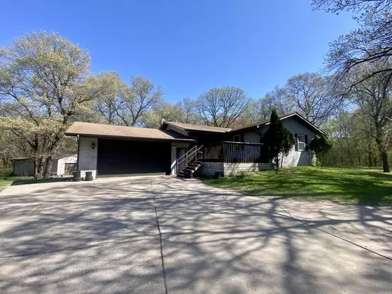 Beautiful 3-bed 1.5 Bath Sfh Available Early June In Elk River! Apartment for rent in Elk River, MN