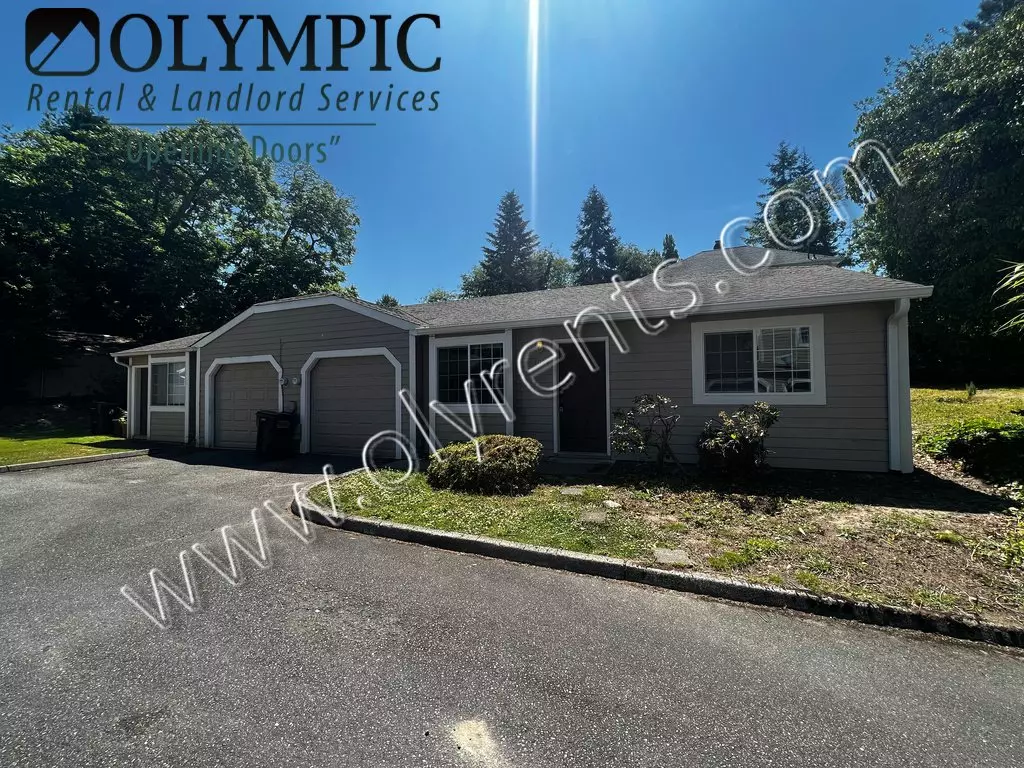 Eastside Of Olympia 2 Bedroom 1.5 Bath Duplex House for rent in Olympia, WA