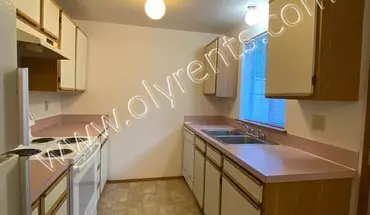 5 of 11 Eastside Of Olympia 2 Bedroom 1.5 Bath Duplex House for rent in Olympia, WA