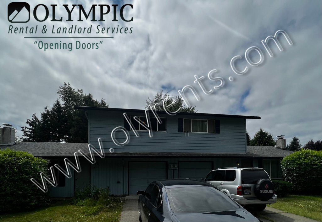 2 Story Duplex, 2 Bed 15 Bath W/ Large Yard! Apartments Olympia, WA