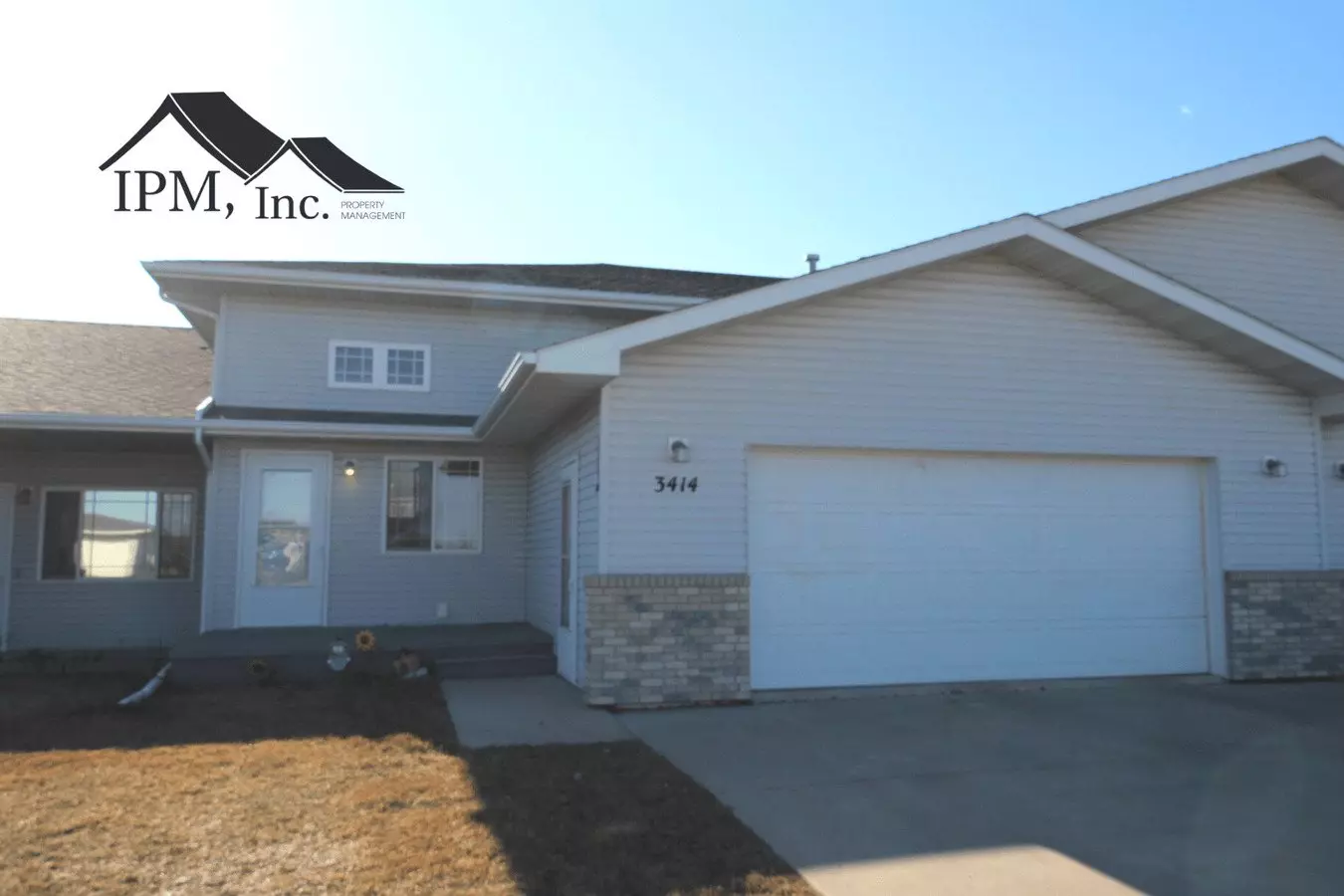 3414 10th St SW House for rent in Minot, ND