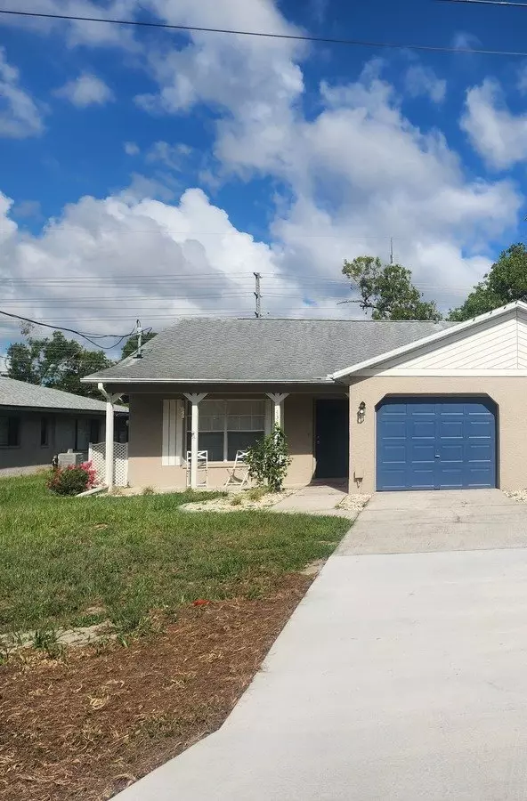 4369 Azora Rd Spring Hill 34608 2 Bedroom 2 Bath 1 Car Garage Duplex P House for rent in Spring Hill, FL