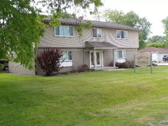 38560 Meadowdale St Apt 3 Apartment for rent in Clinton Twp, MI