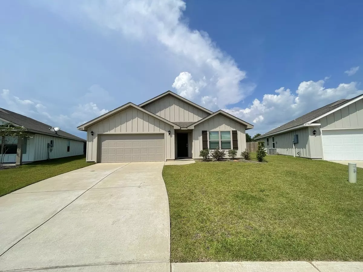 Available Mid-aug! Oldfield Subdivision 4 Bed/2 Bath W/ No Carpet House for rent in Daphne, AL