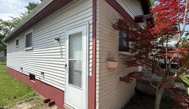 11116 Maxwell Ave Apartment for rent in Warren, MI