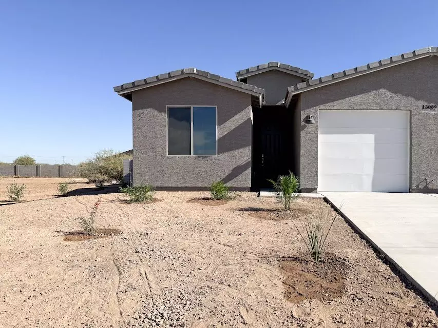 3Bed Duplex In Arizona City! $199 Move In Special! Ready For Immediate Move-in! House for rent in Arizona City, AZ