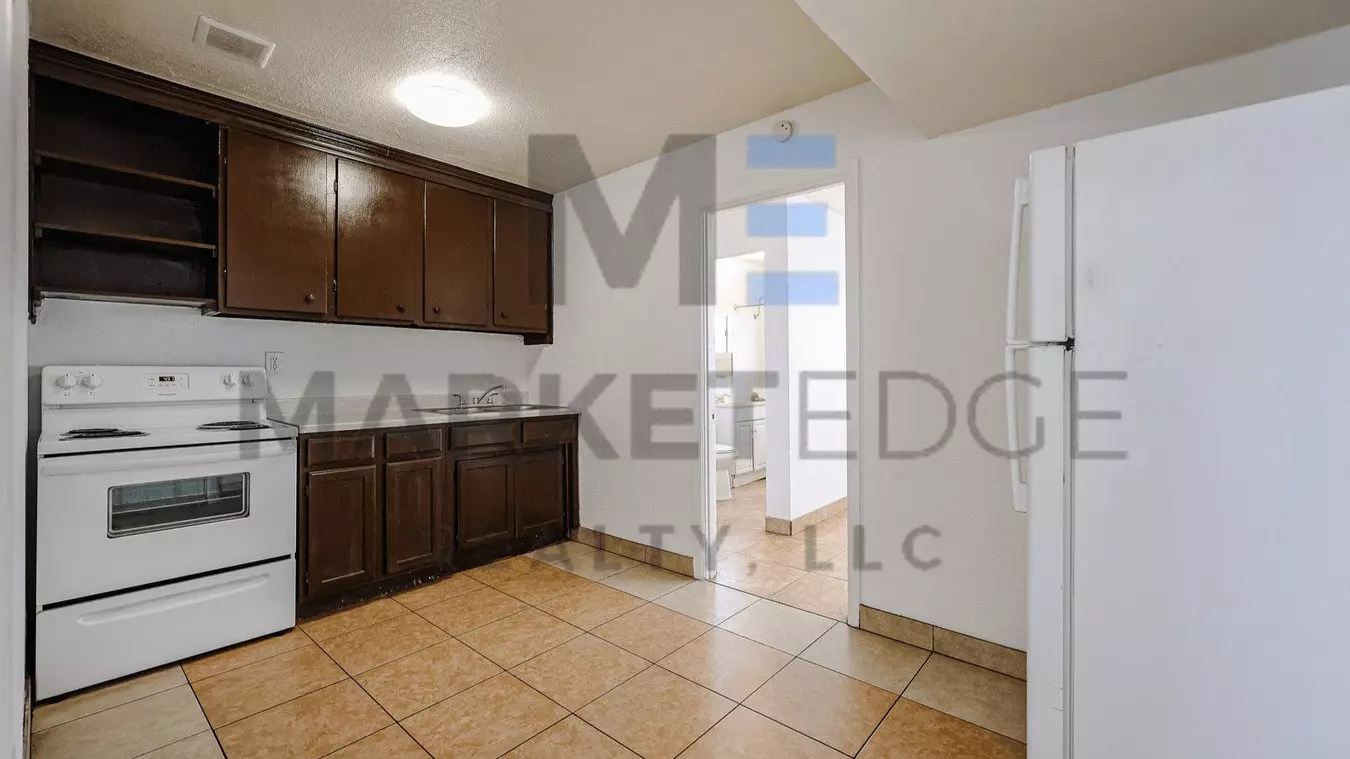 1Bed Apt At 35th Ave/van Buren St! $199 Move-in Special! Move-in Ready On 6/12/2025! House for rent in Phoenix, AZ