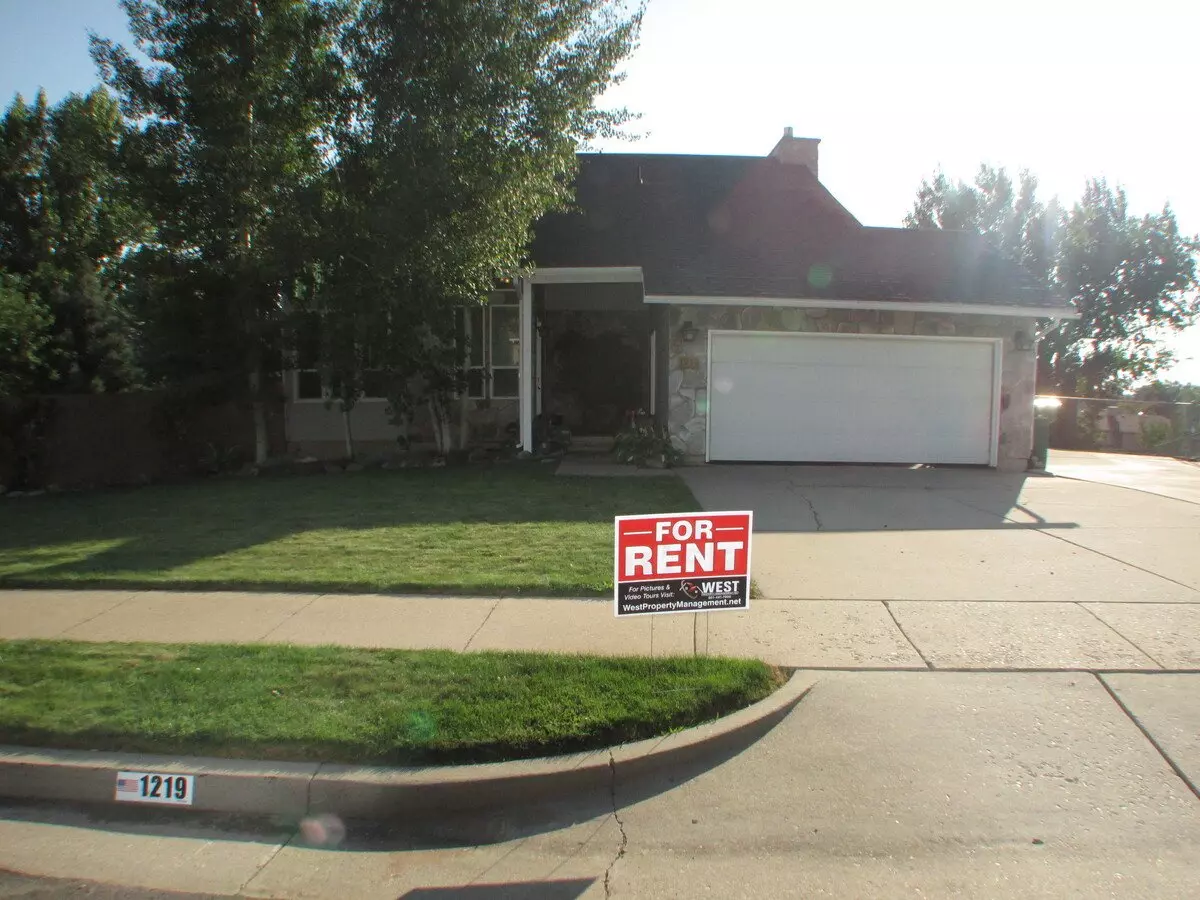 Immaculate Home In Layton At 1219 N Ash Dr House for rent in Layton, UT