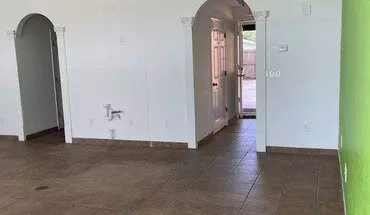 4 of 20 712 Main St House for rent in Grandview, MO