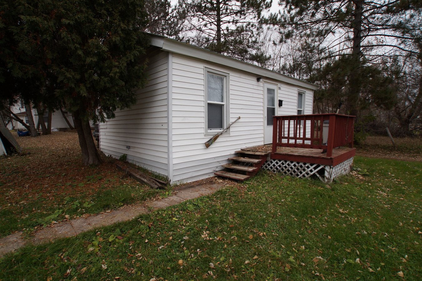 Available June 1! 1 Bedroom House Off Street... Apartments Cloquet, MN