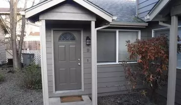 2 of 5 2 Bedroom, 1 Bath Duplex House for rent in Grants Pass, OR